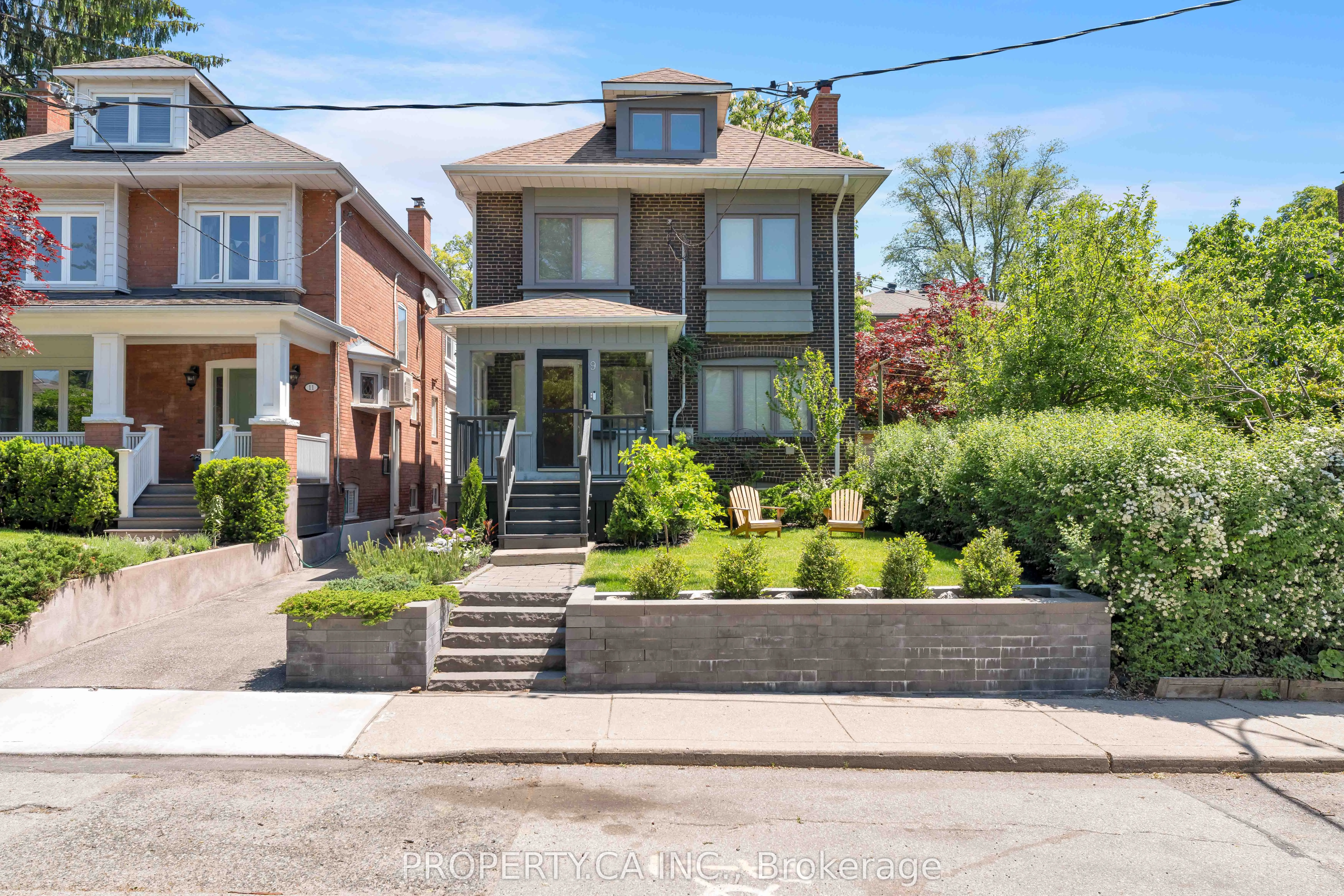 Detached Home For Sale | W13733594