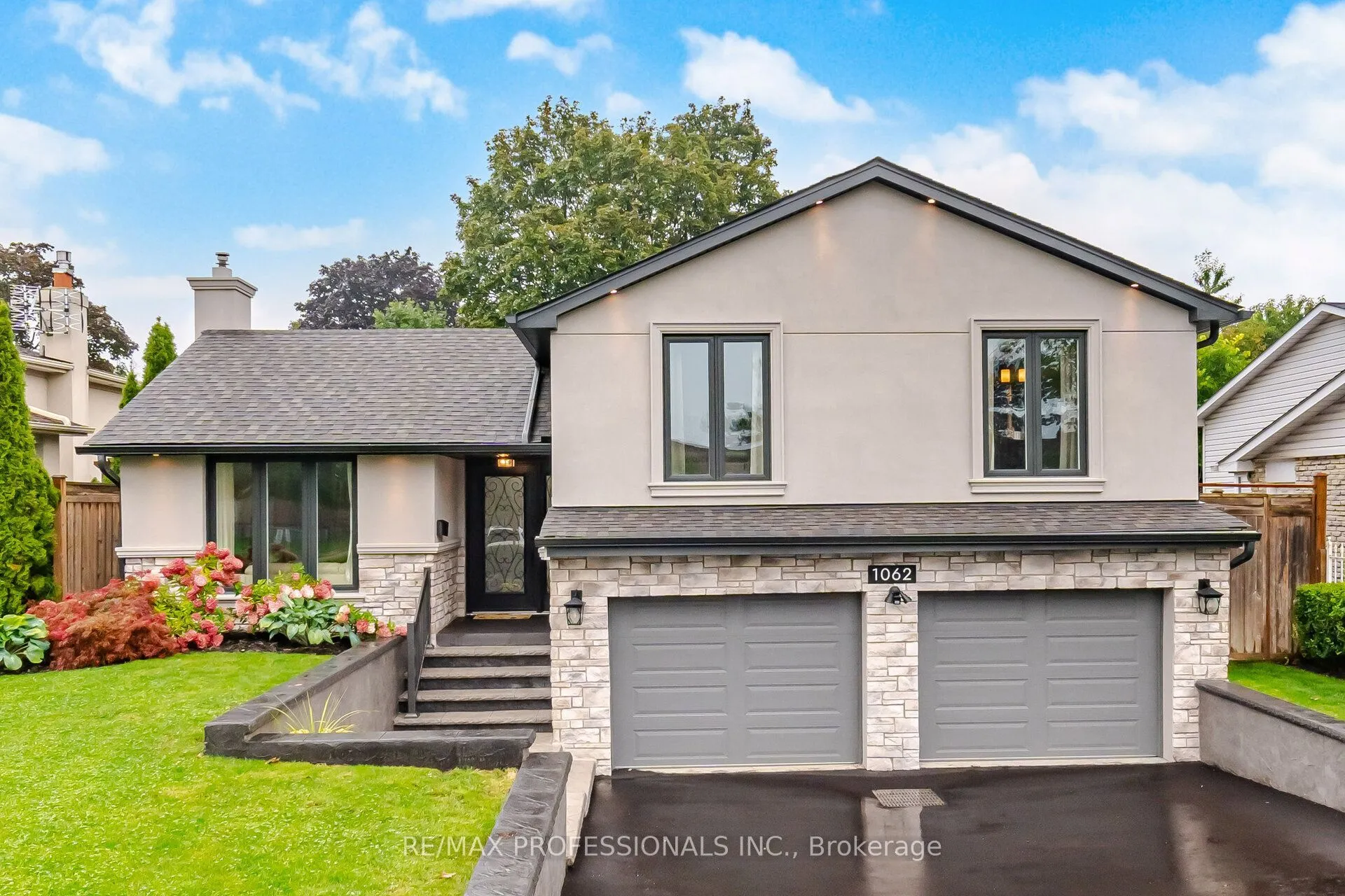 Detached Home For Sale | W13734556