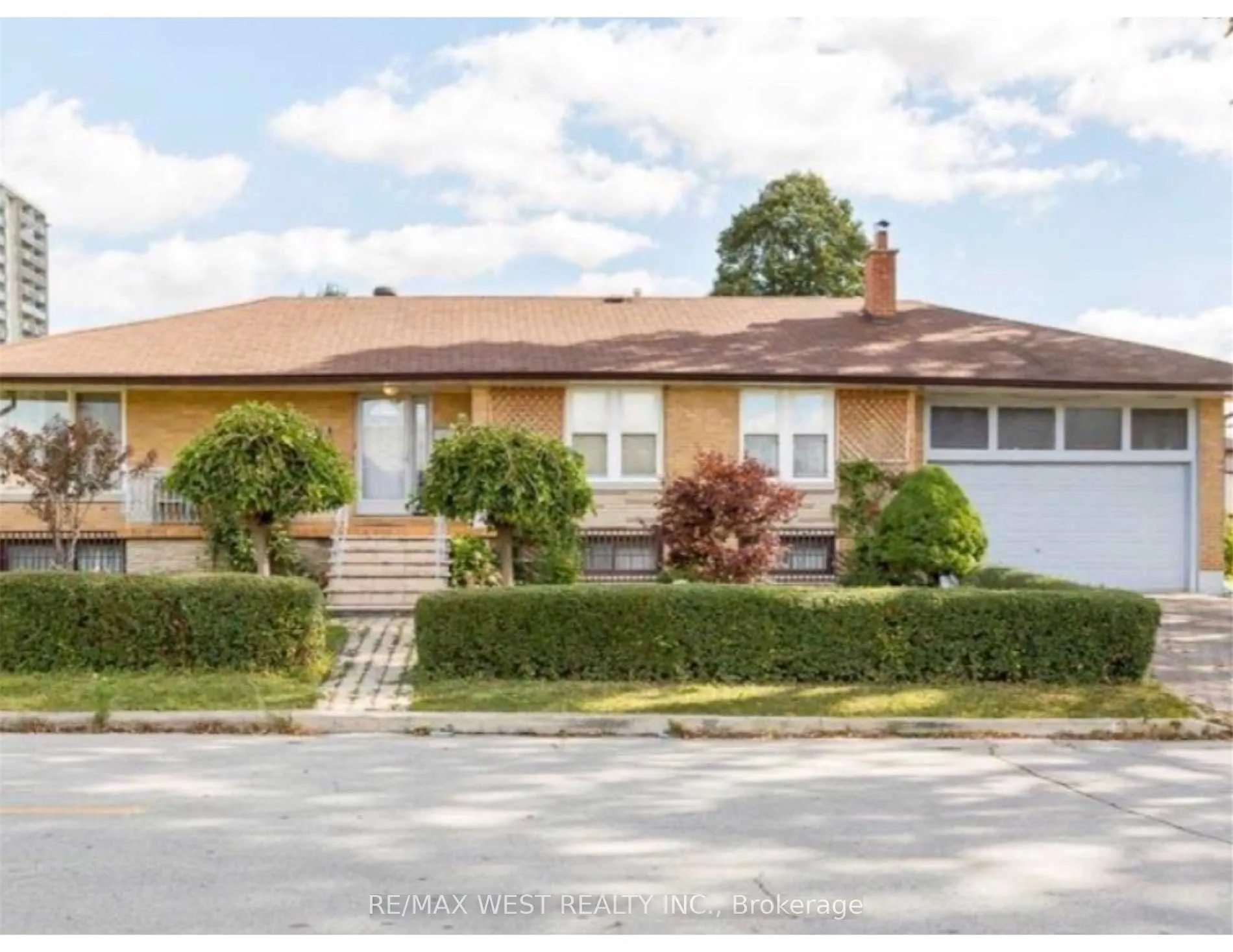 Detached Home For Lease | W13734674