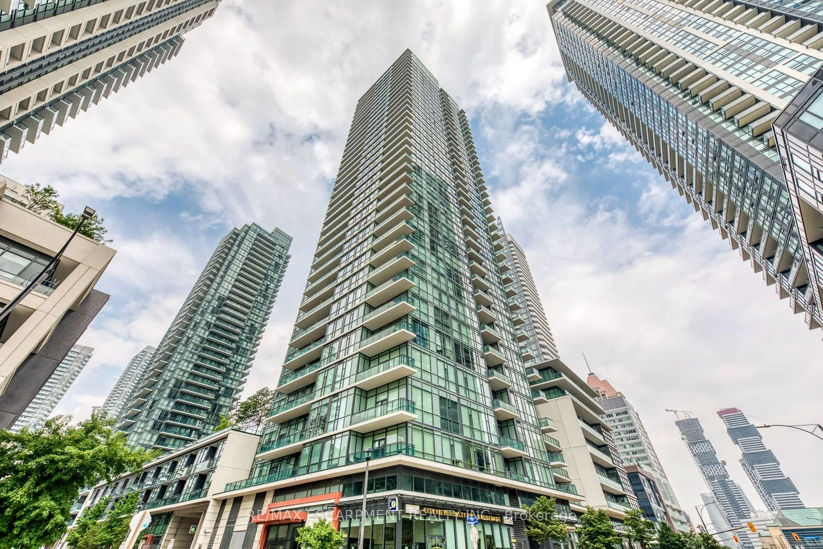 Property For Sale | W13736158