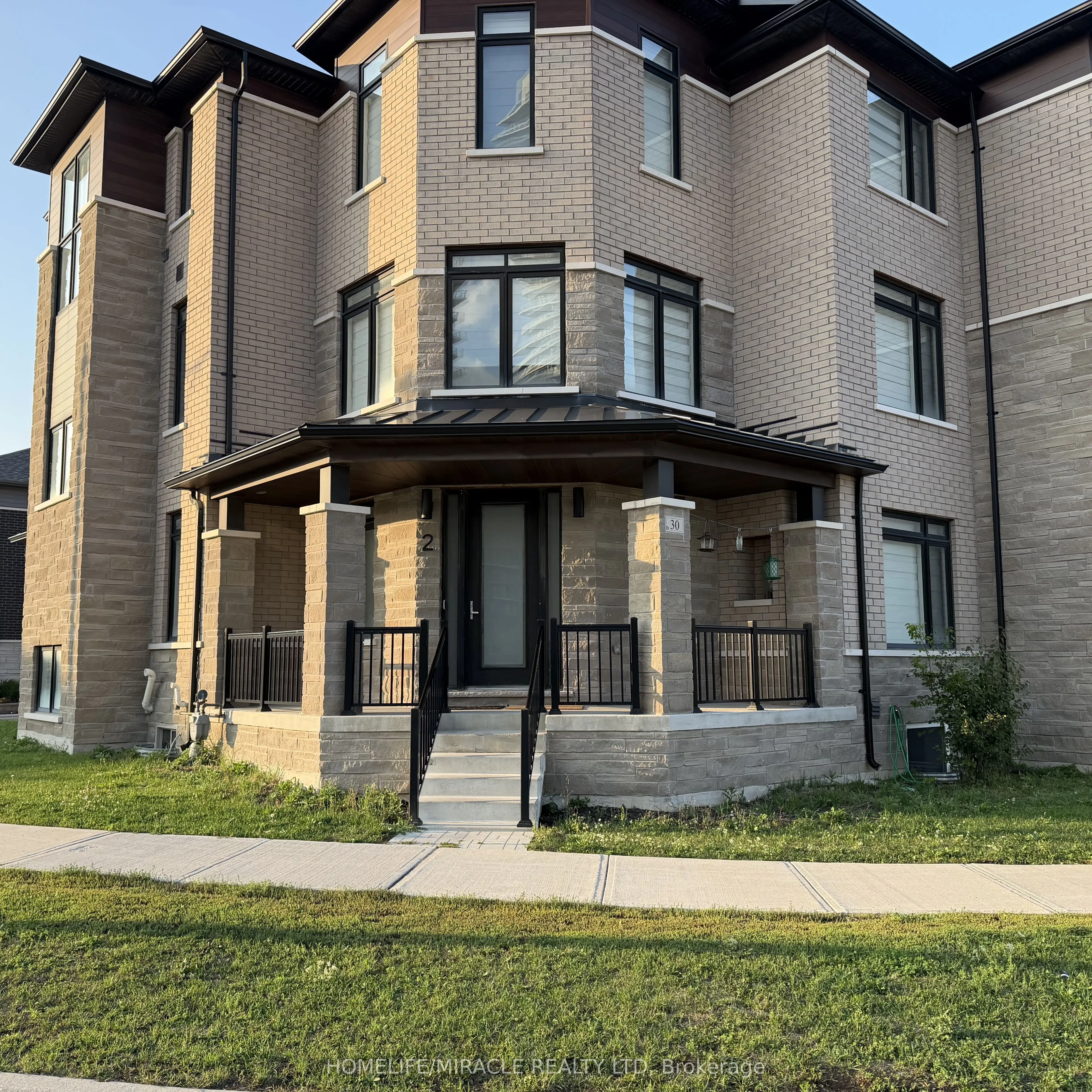 Duplex For Lease | W13736186