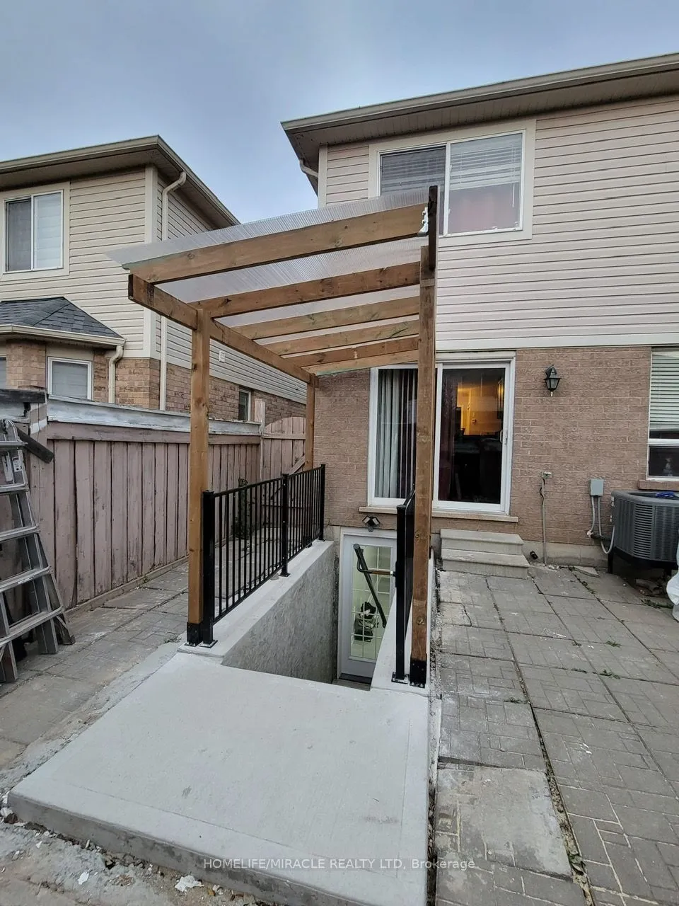 Semi-Detached Home For Lease | W13736400