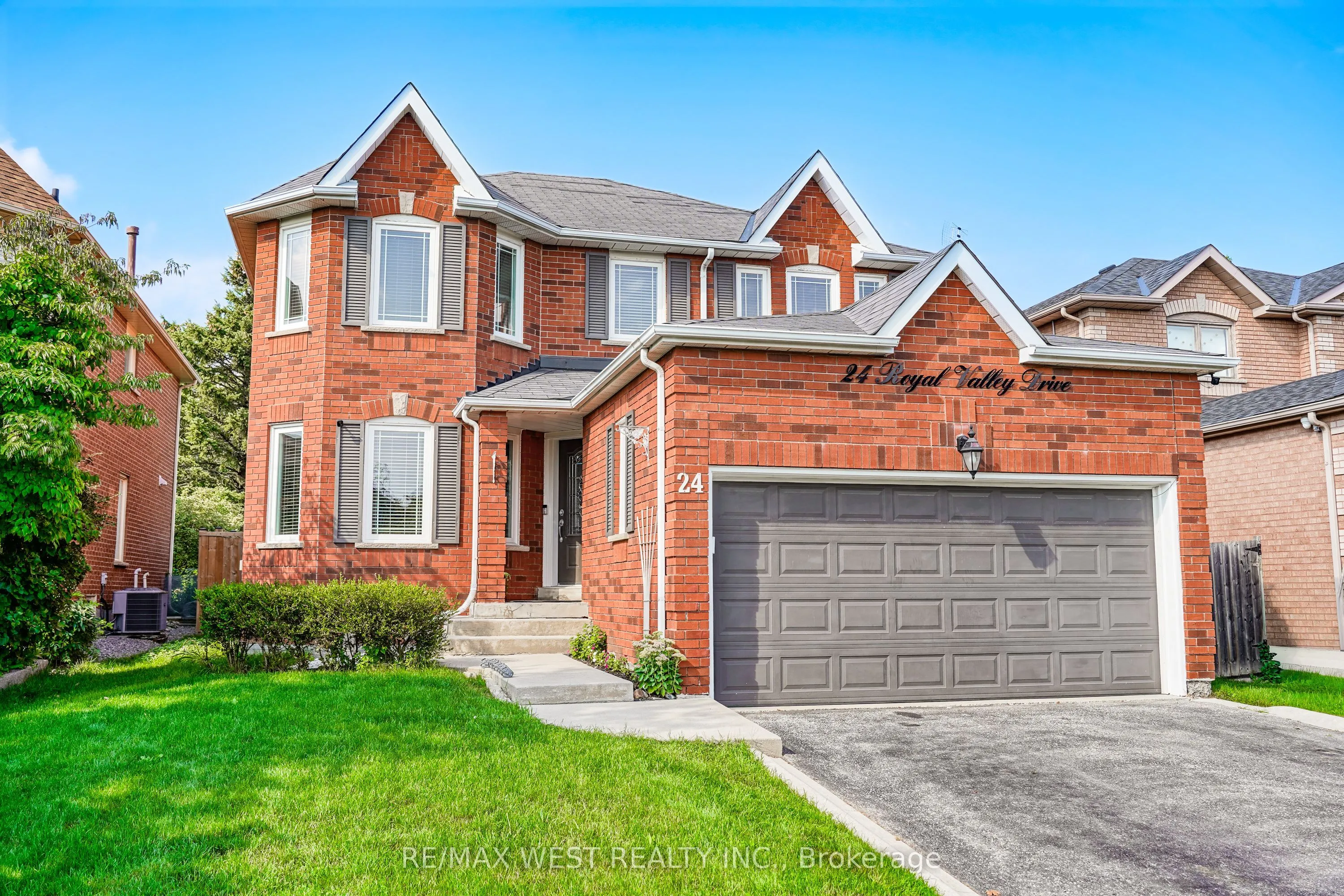 Detached Home For Sale | W13736464