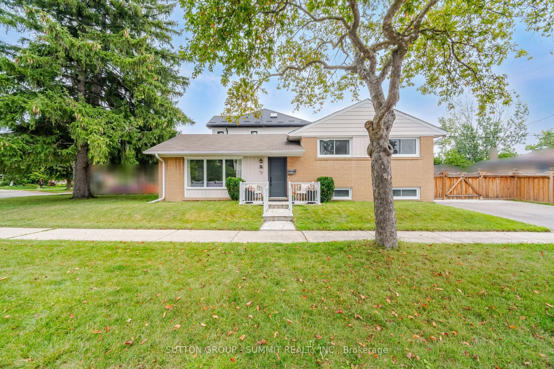 Detached Home For Sale | W13736644