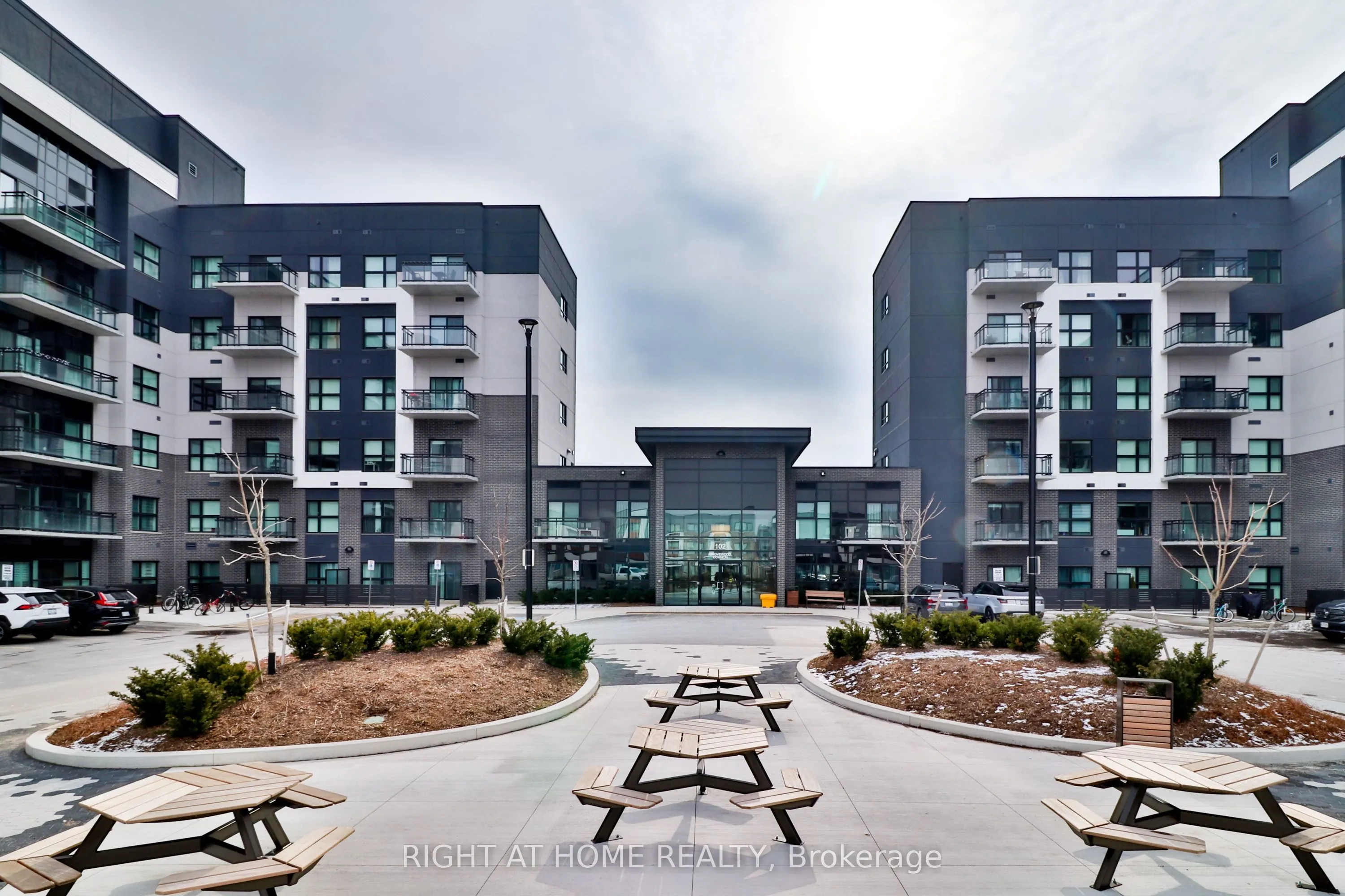 Property For Lease | W13736896