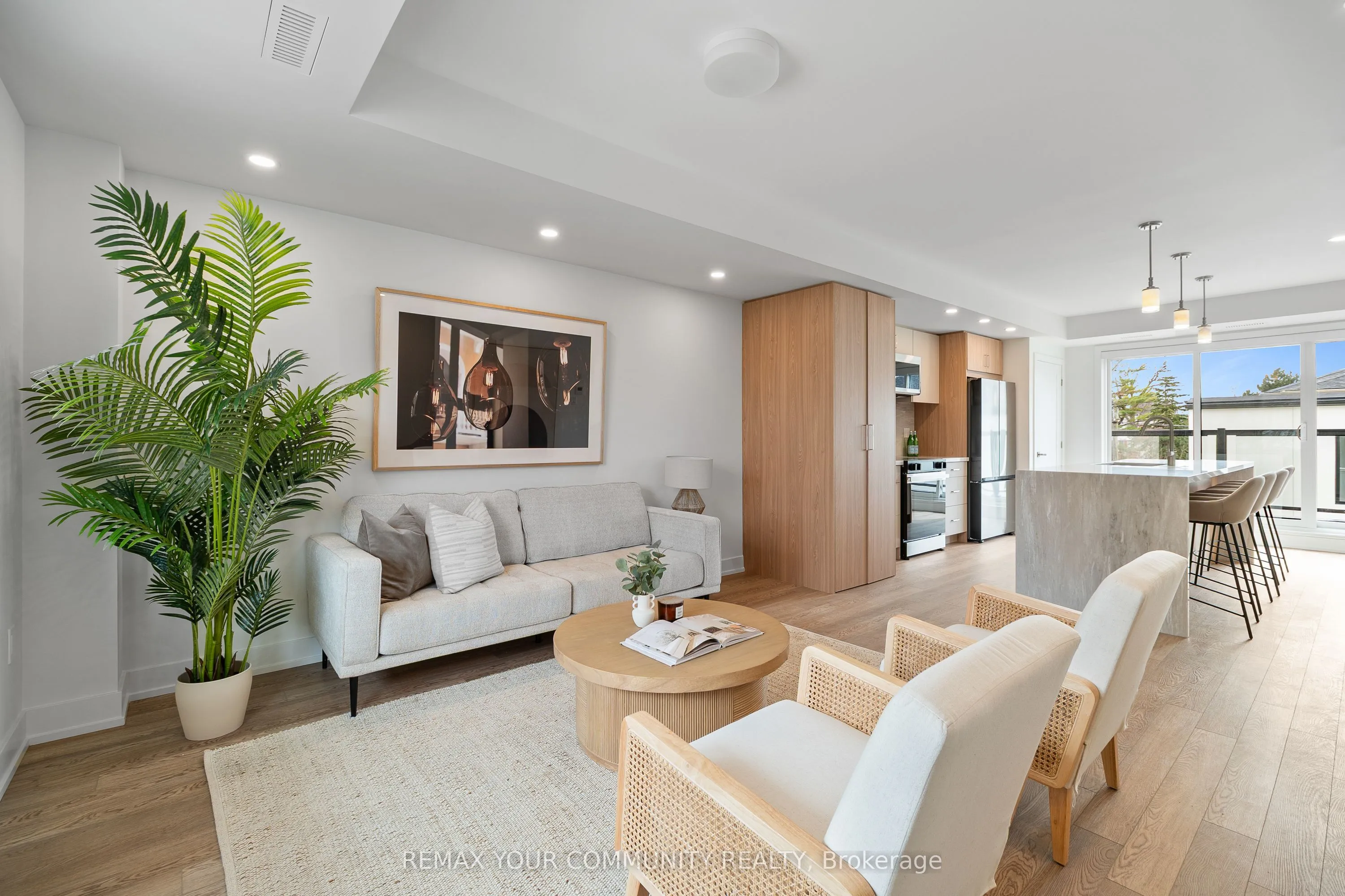 Detached Home For Lease | W13736904