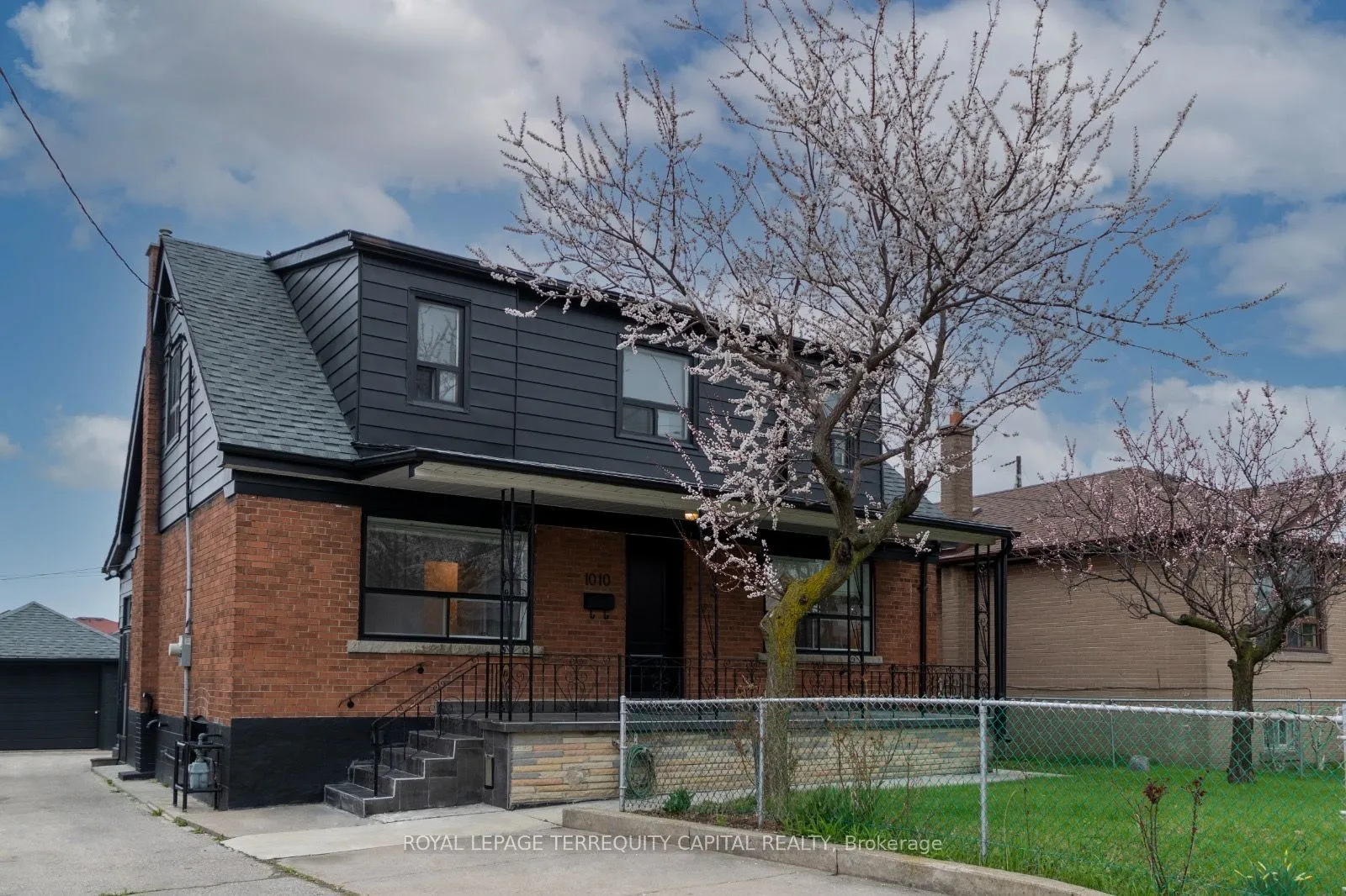 Triplex For Lease | W13737132
