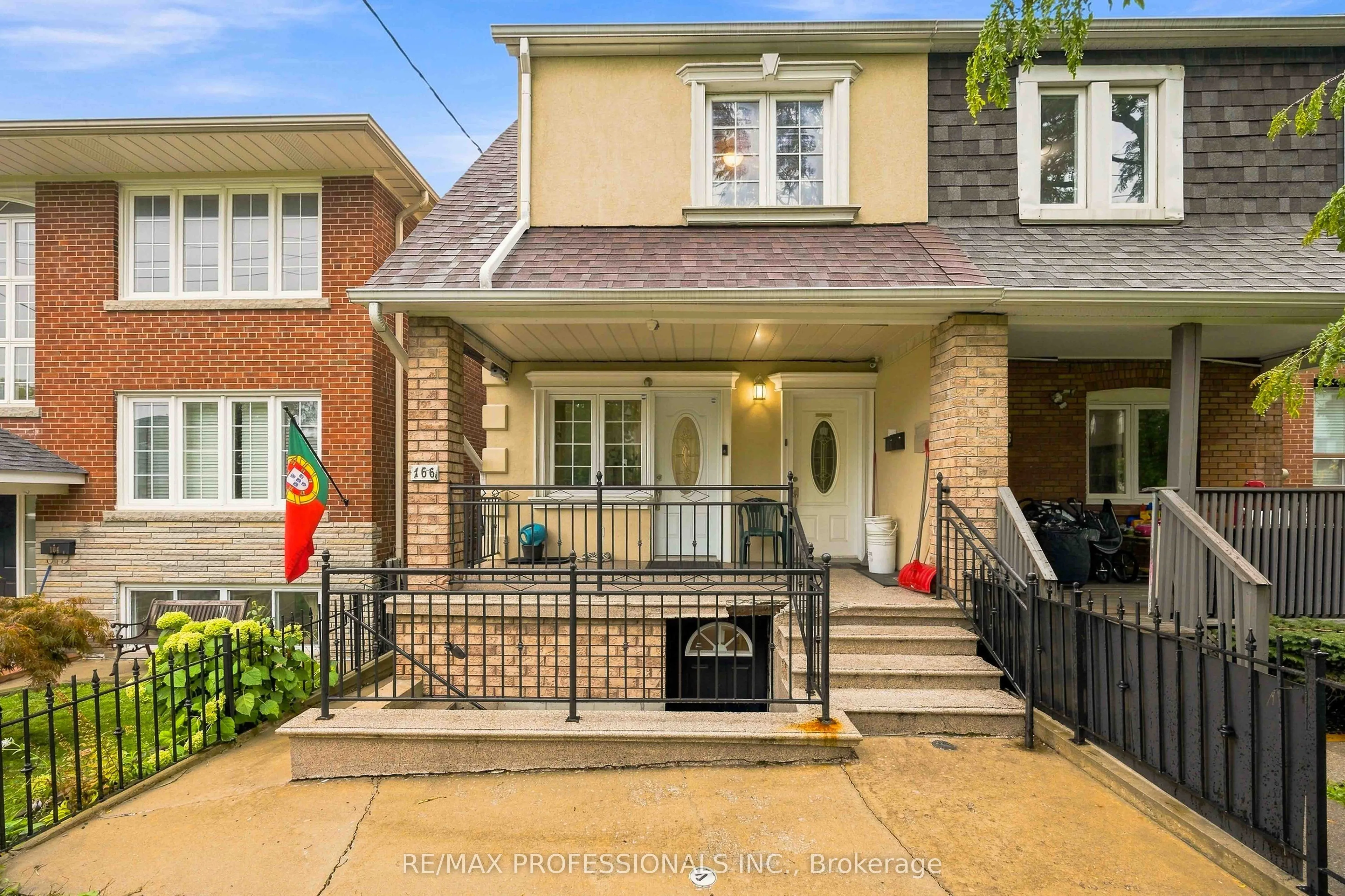 Multiplex For Sale | W13737862