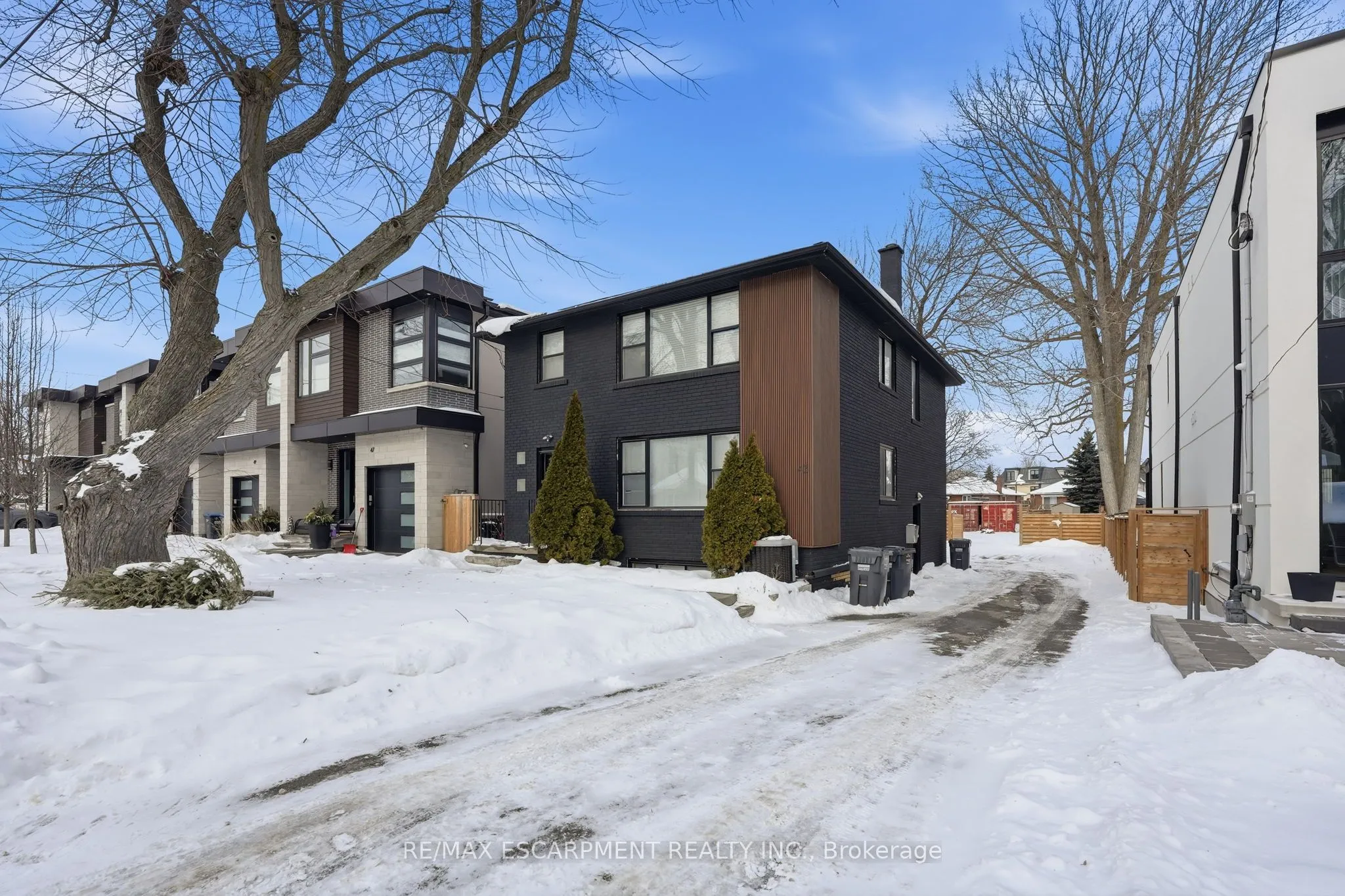 Triplex For Sale | W13737888
