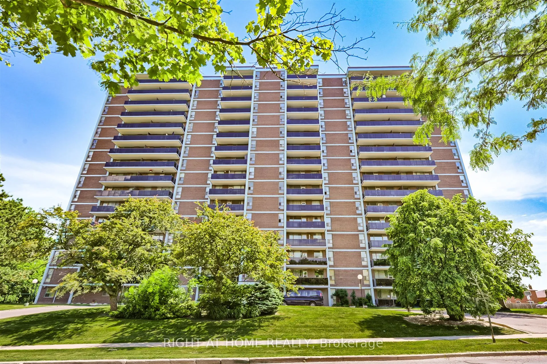 Property For Lease | W13738458