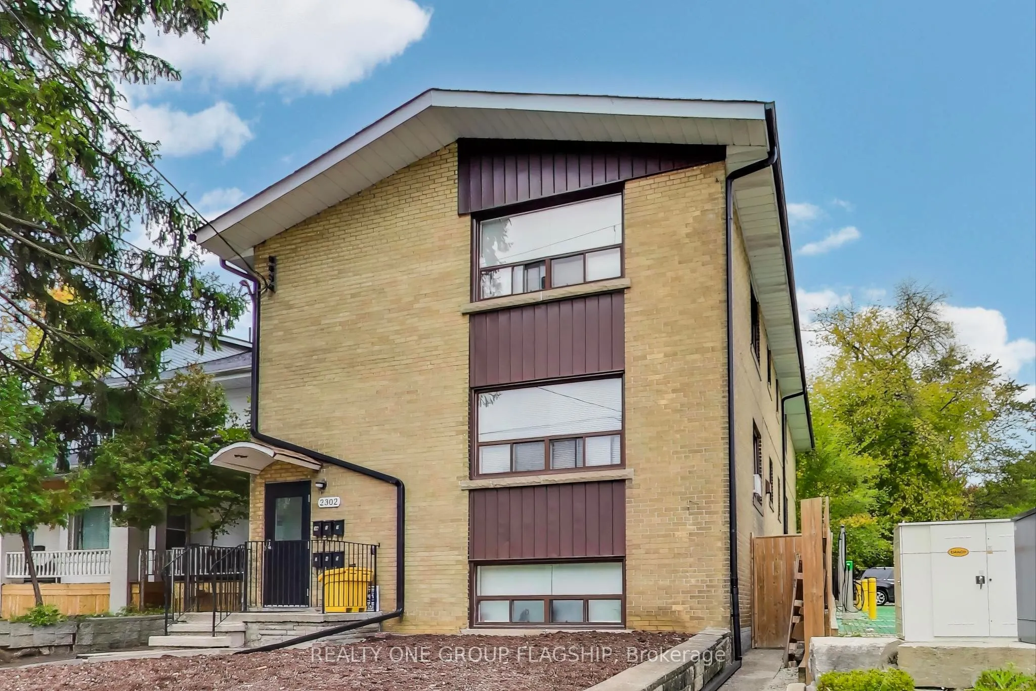Multiplex For Lease | W13738522