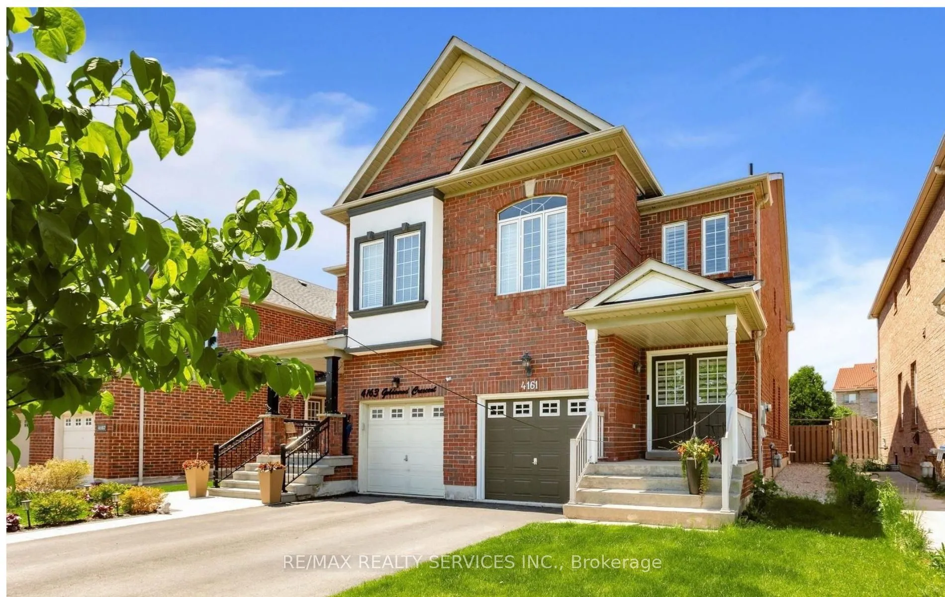 Semi-Detached Home For Lease | W13738610