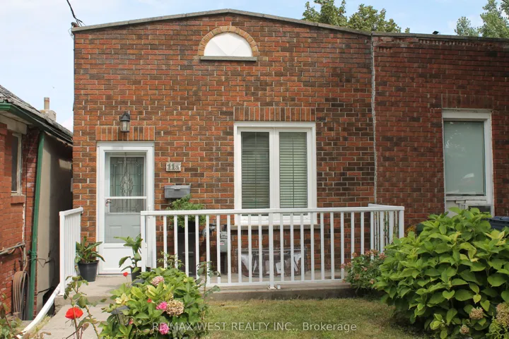 11A Woodcroft Crescent, Toronto W03, ON M6E 1W7