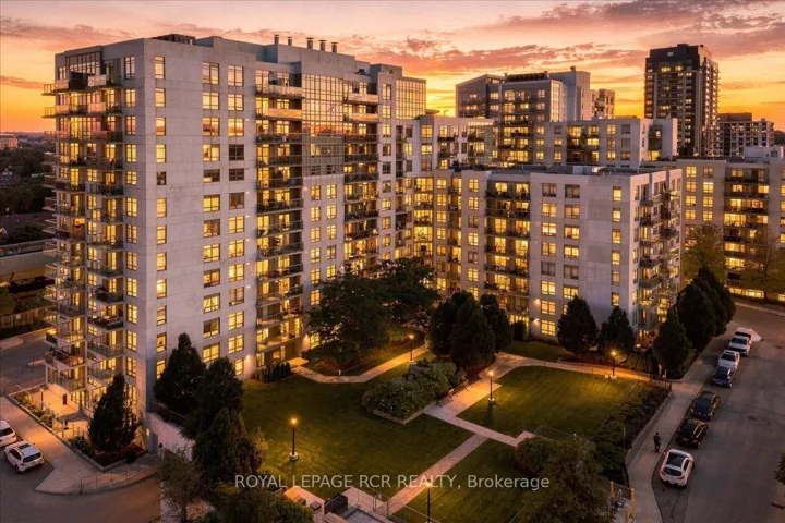 812 Lansdowne Avenue, Toronto W02, ON M6H 4K5