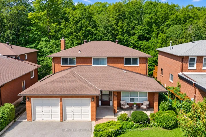 124 Stilecroft Drive, Toronto W05, ON M3J 1A9