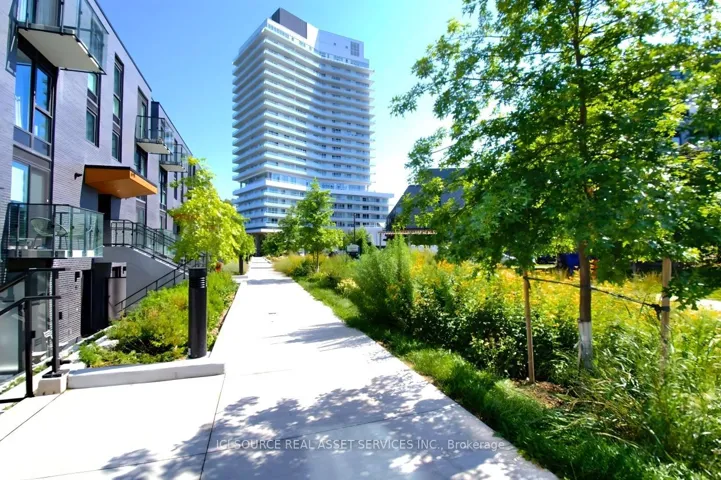 20 Brin Drive, Toronto W08, ON M8X 0B2