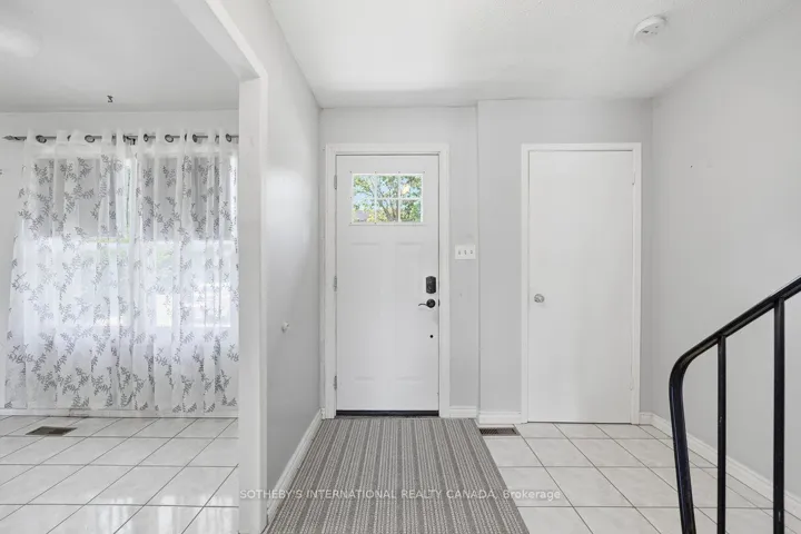 120 Falconer Drive, Mississauga, ON L5N 1P5