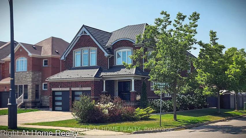 22 Bluffmeadow Street, Brampton, ON L6P 3K6