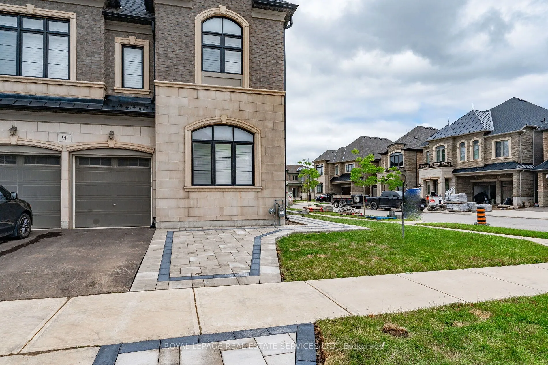 Link Property For Lease | W9039396