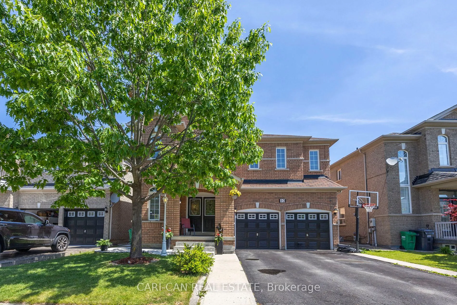 Detached Home For Sale | W9047803