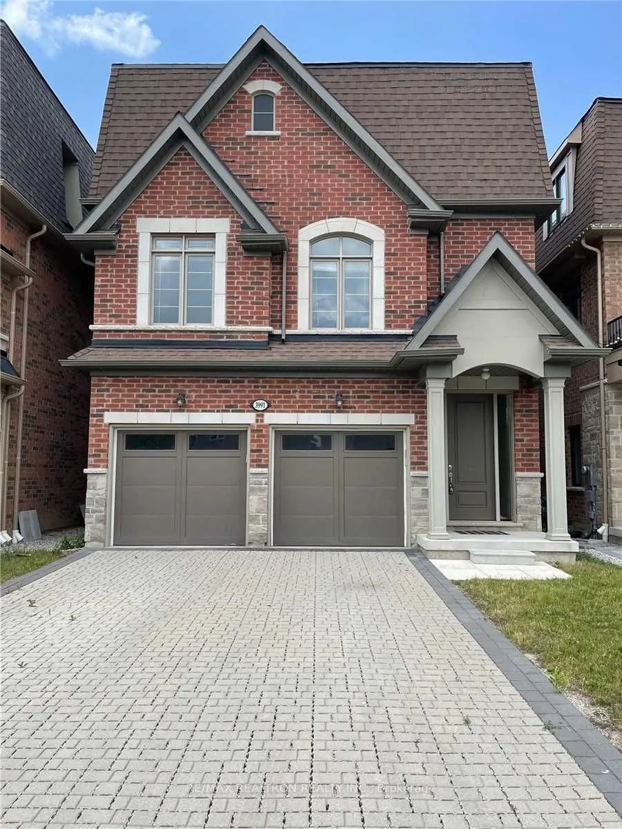 Detached Home For Lease | W9048796