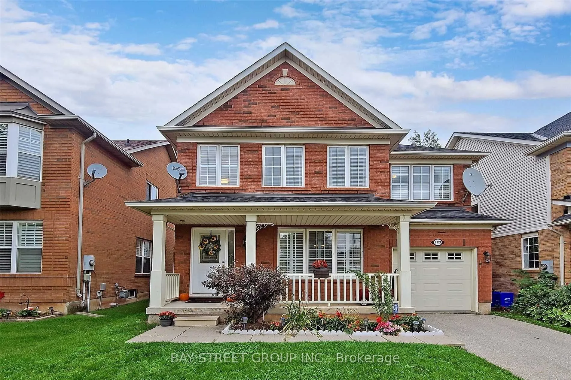 Detached Home For Lease | W9051238