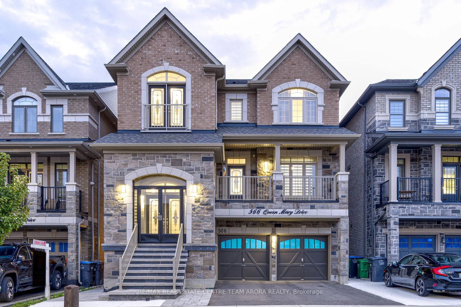 Detached Home For Sale | W9238750