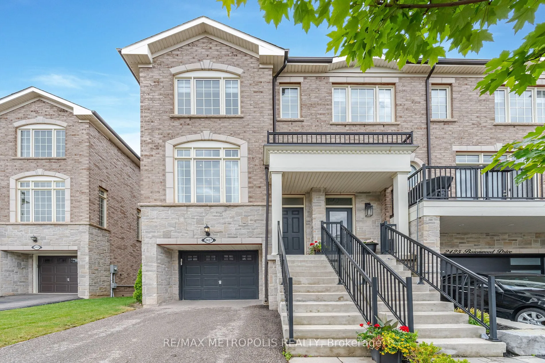 Condo Townhouse For Sale | W9246058