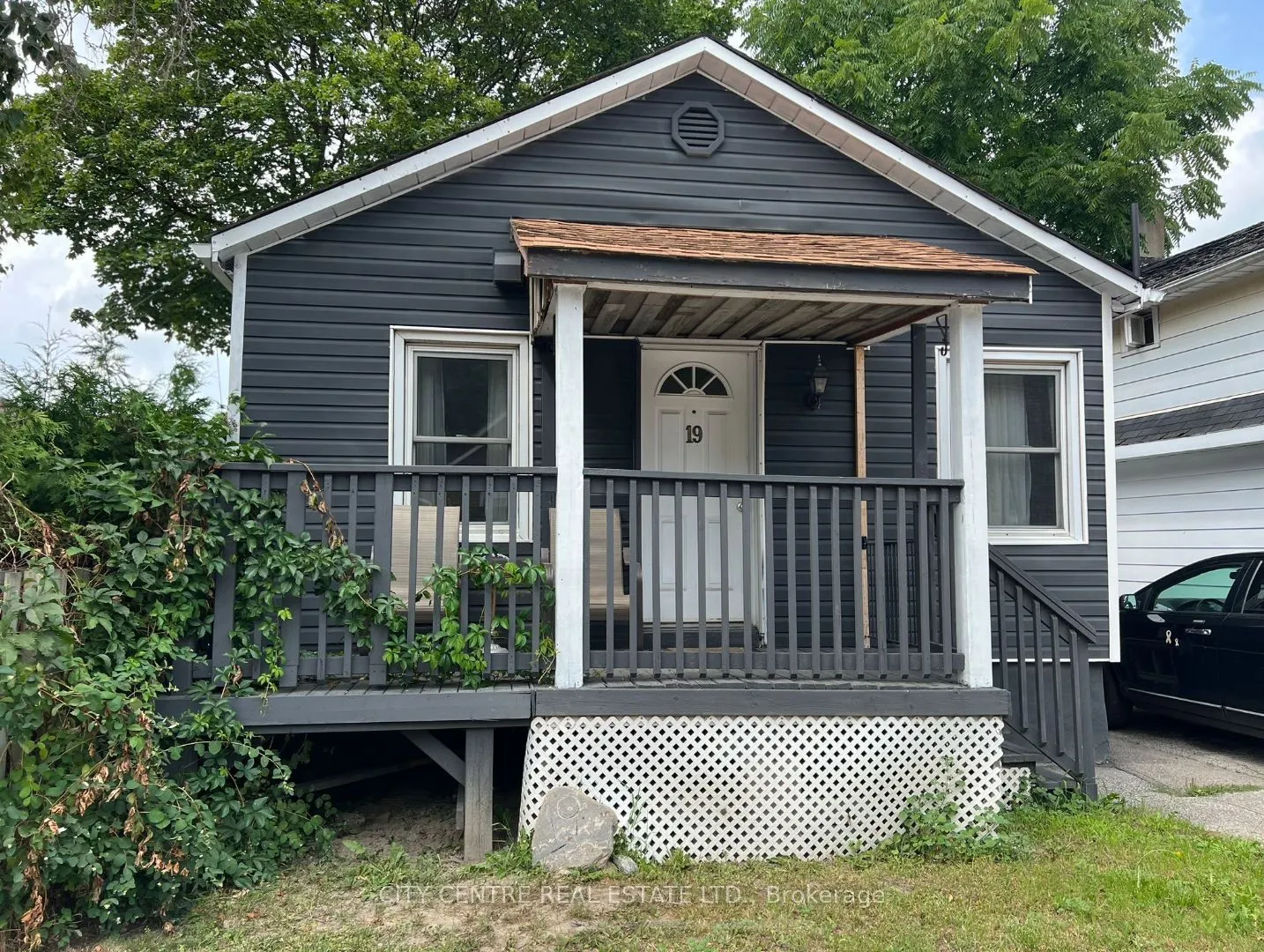 Detached Home For Lease | W9248183