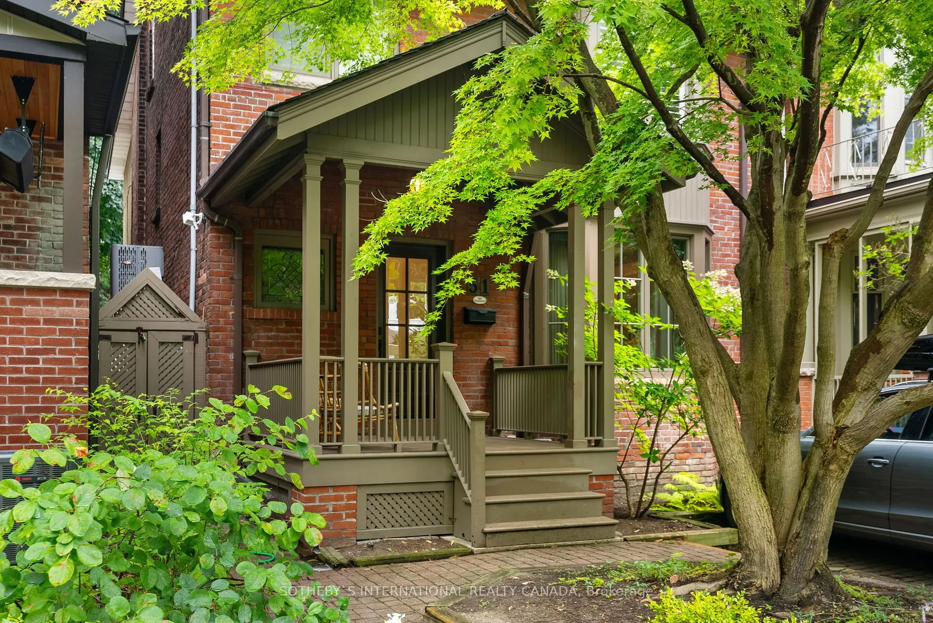 Detached Home For Sale | W9248340