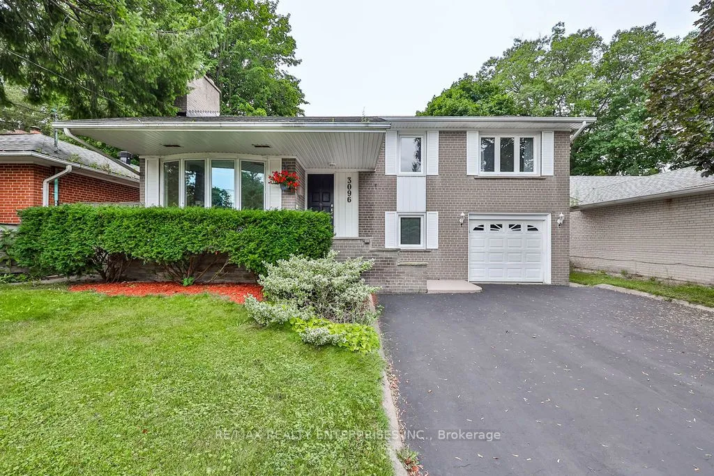 Detached Home For Lease | W9248483