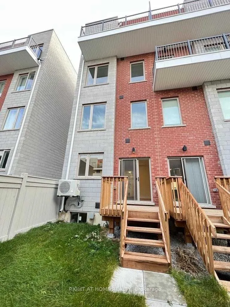 Condo Townhouse For Lease | W9251124