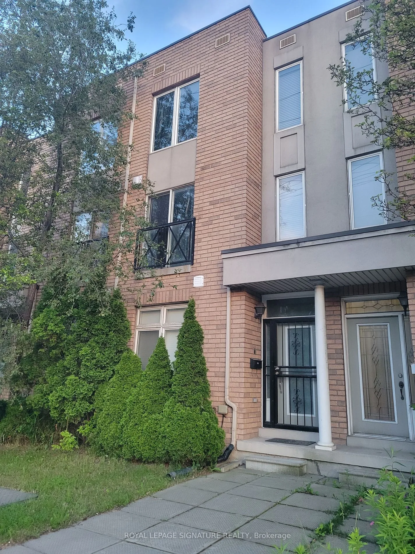 Condo Townhouse For Sale | W9259972