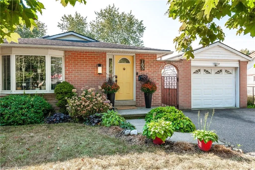 Detached Home For Sale | X10780596