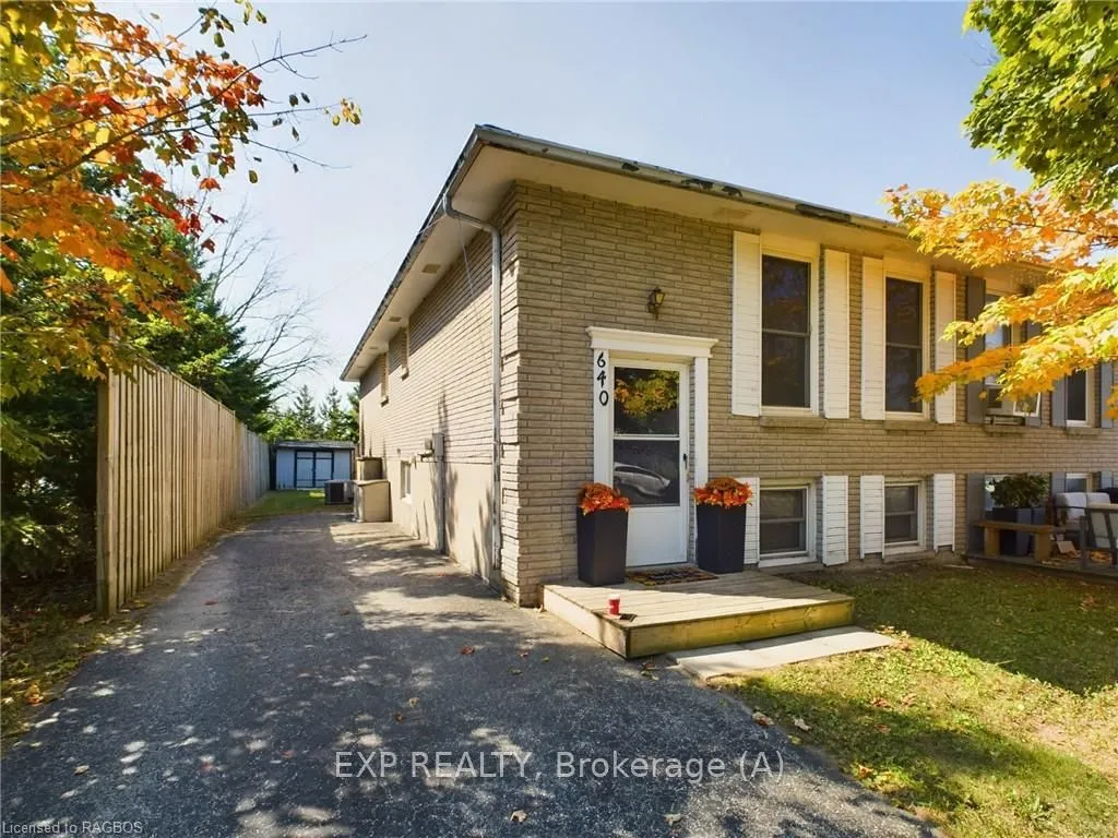 Semi-Detached Home For Sale | X10846375