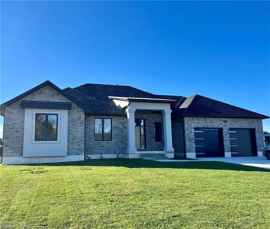 Detached Home For Sale | X10846968