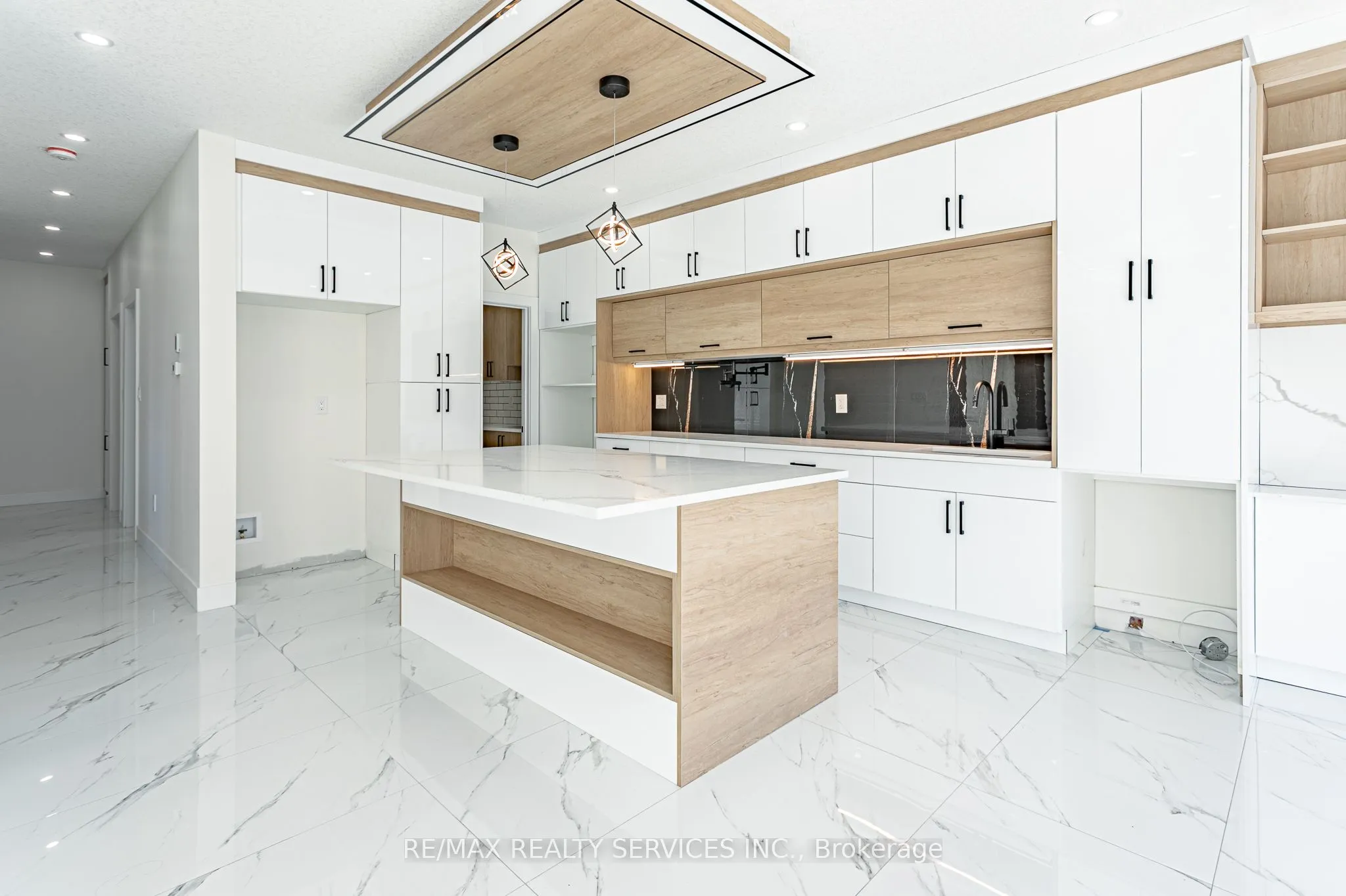 Detached Home For Sale | X11954328