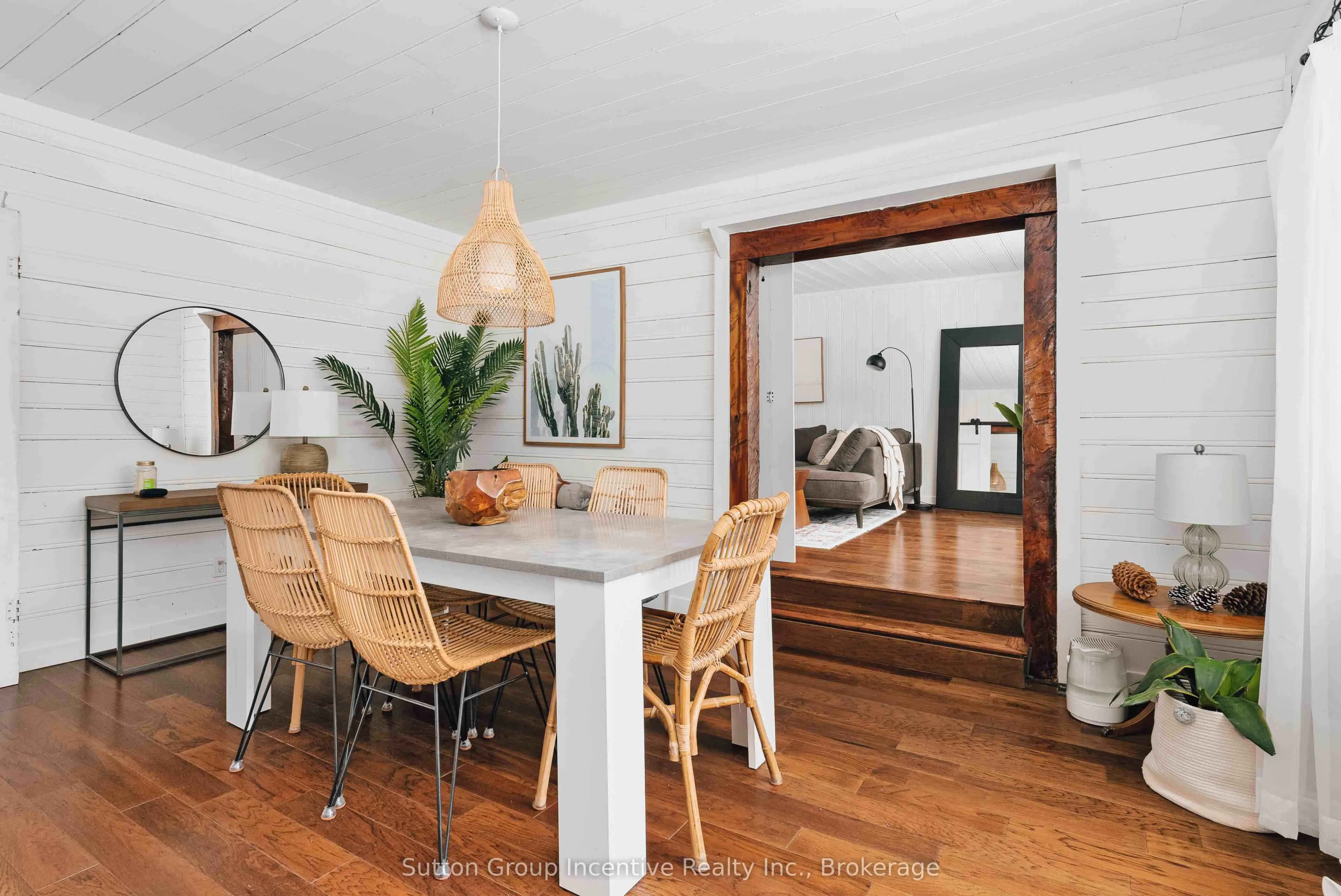Detached Home For Lease | X12049016