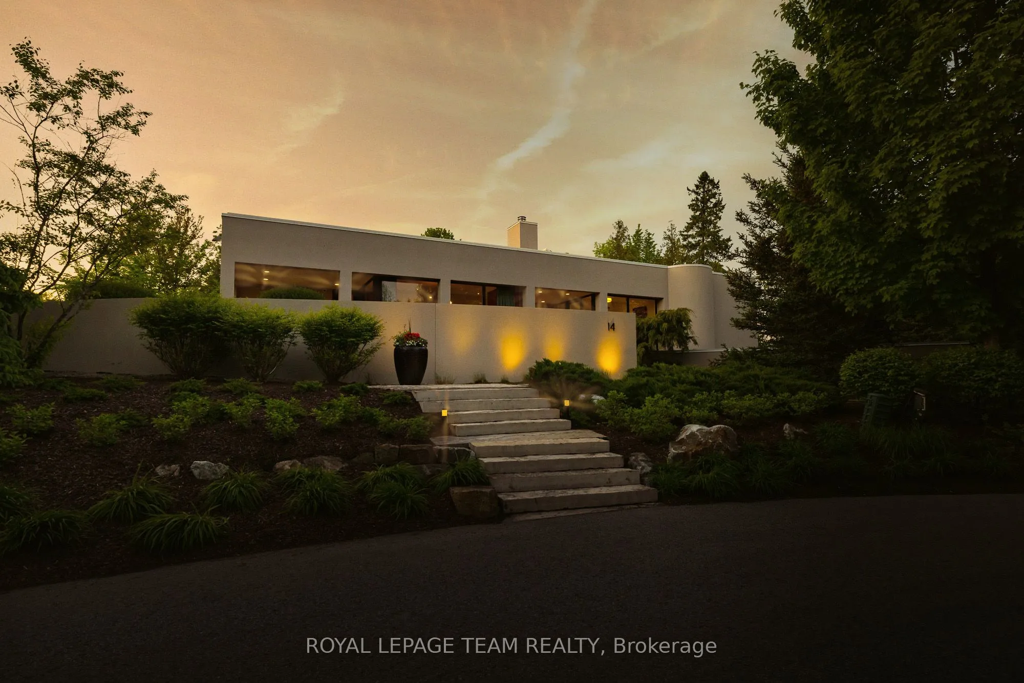 Detached Home For Sale | X12183076