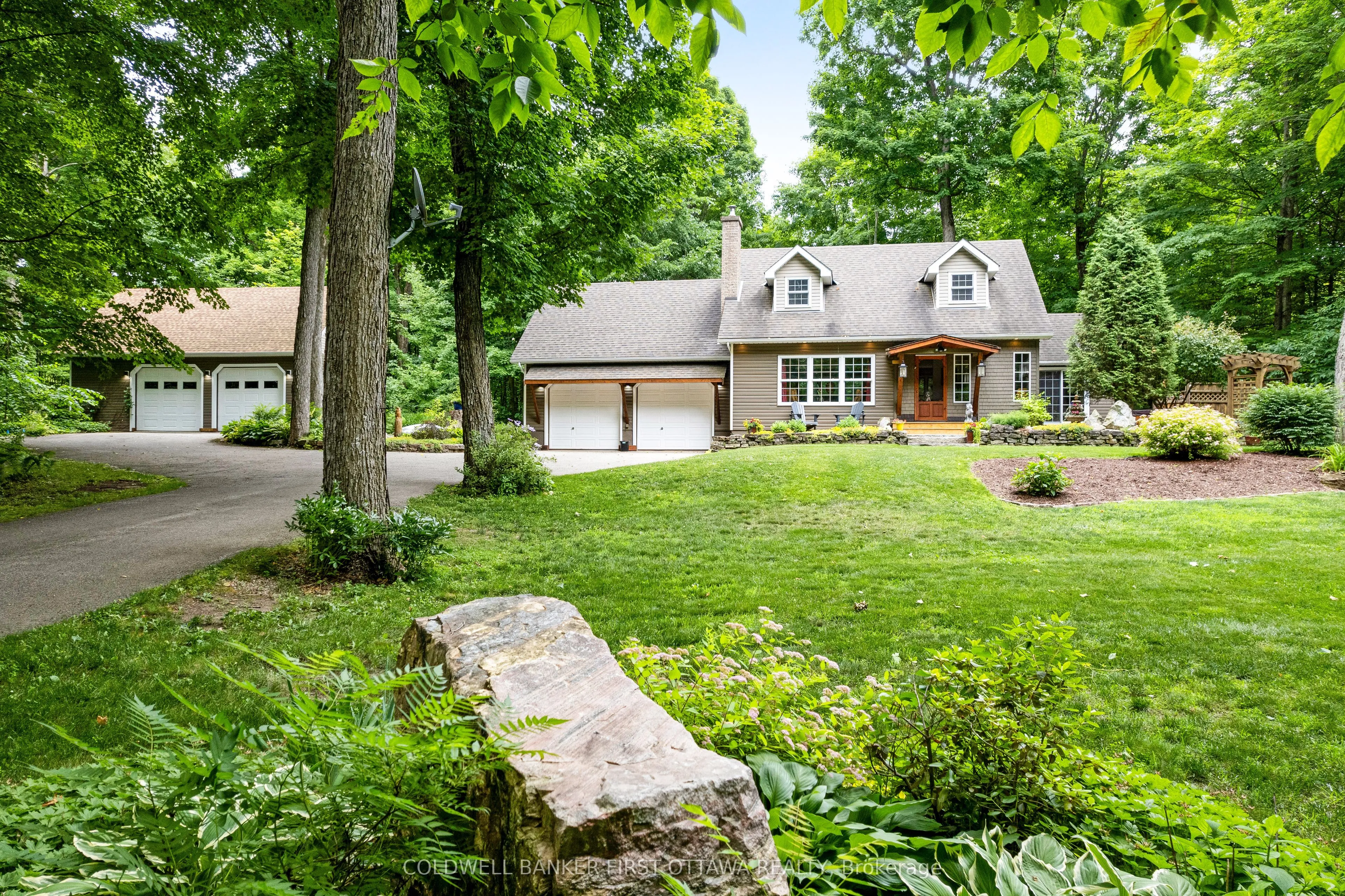 Detached Home For Sale | X12269514