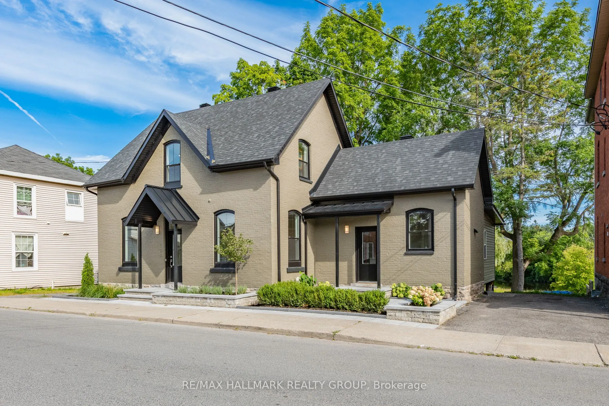 Detached Home For Sale | X12366220