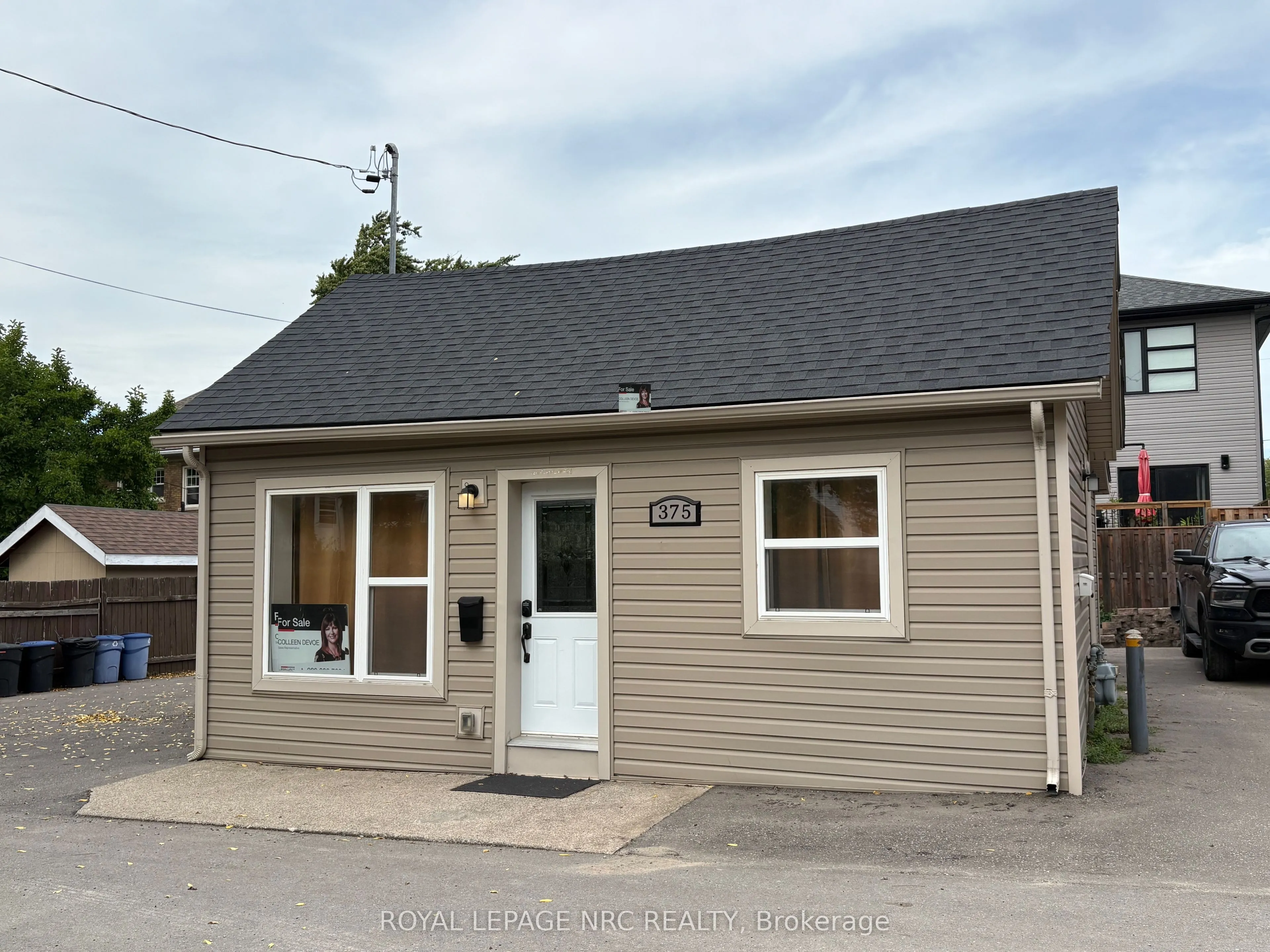 Triplex For Sale | X12430652