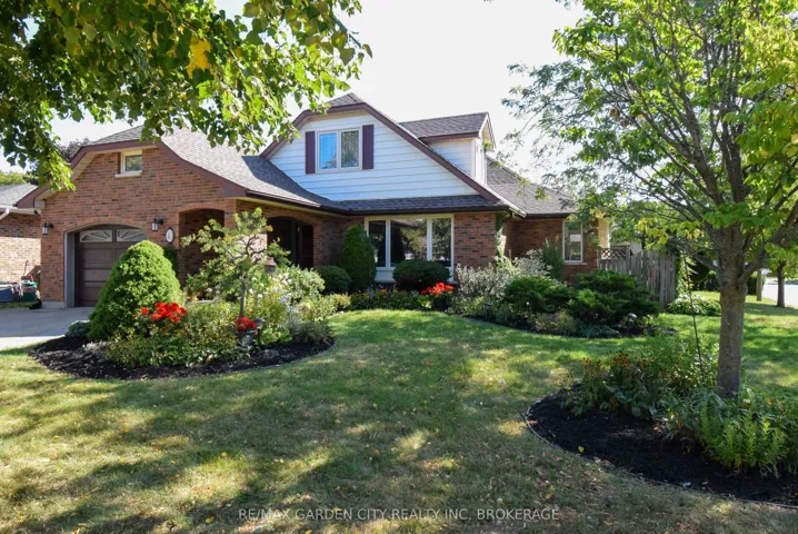 40  Belair  Drive, St. Catharines, ON L2N 6X9