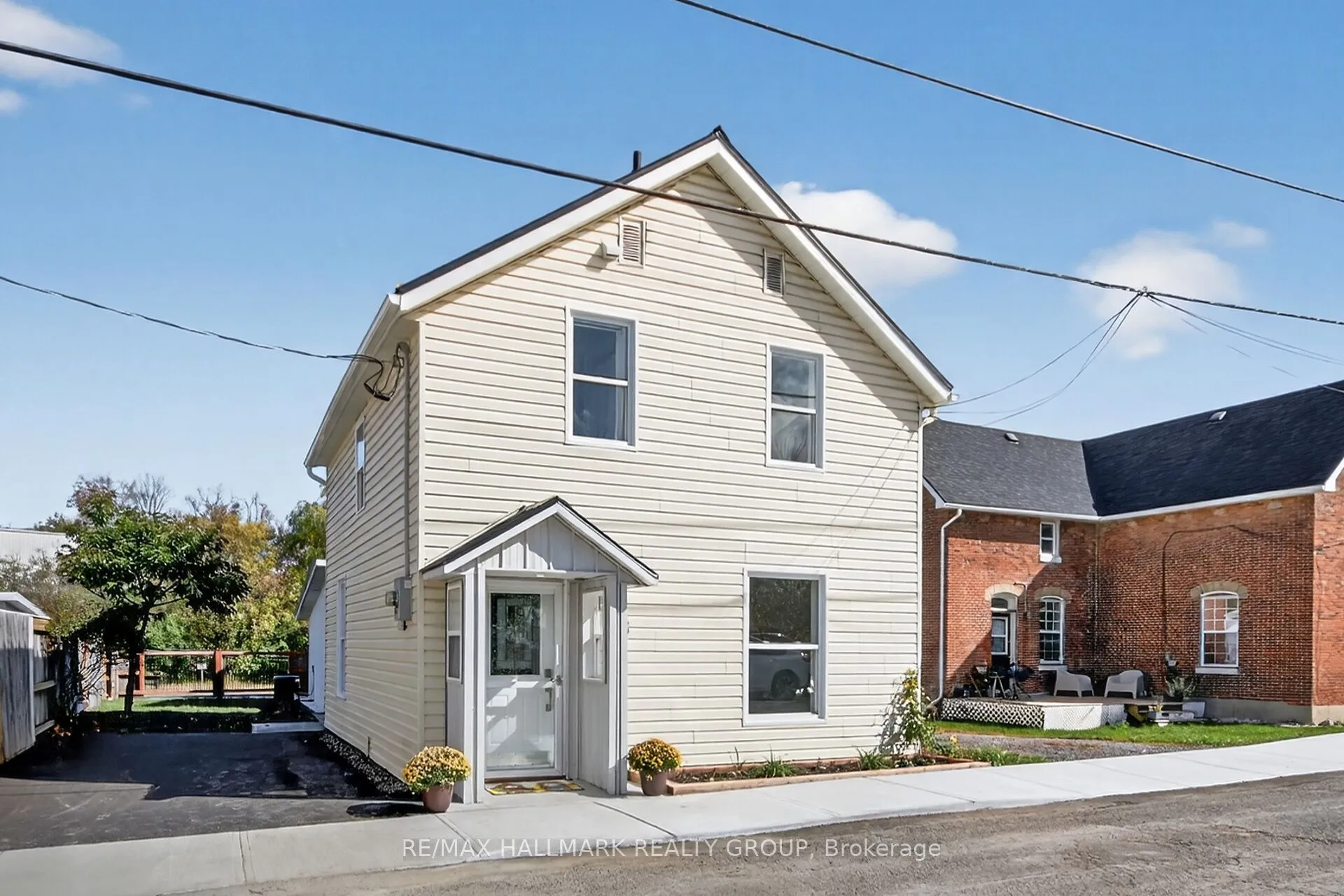 Detached Home For Sale | X12459287