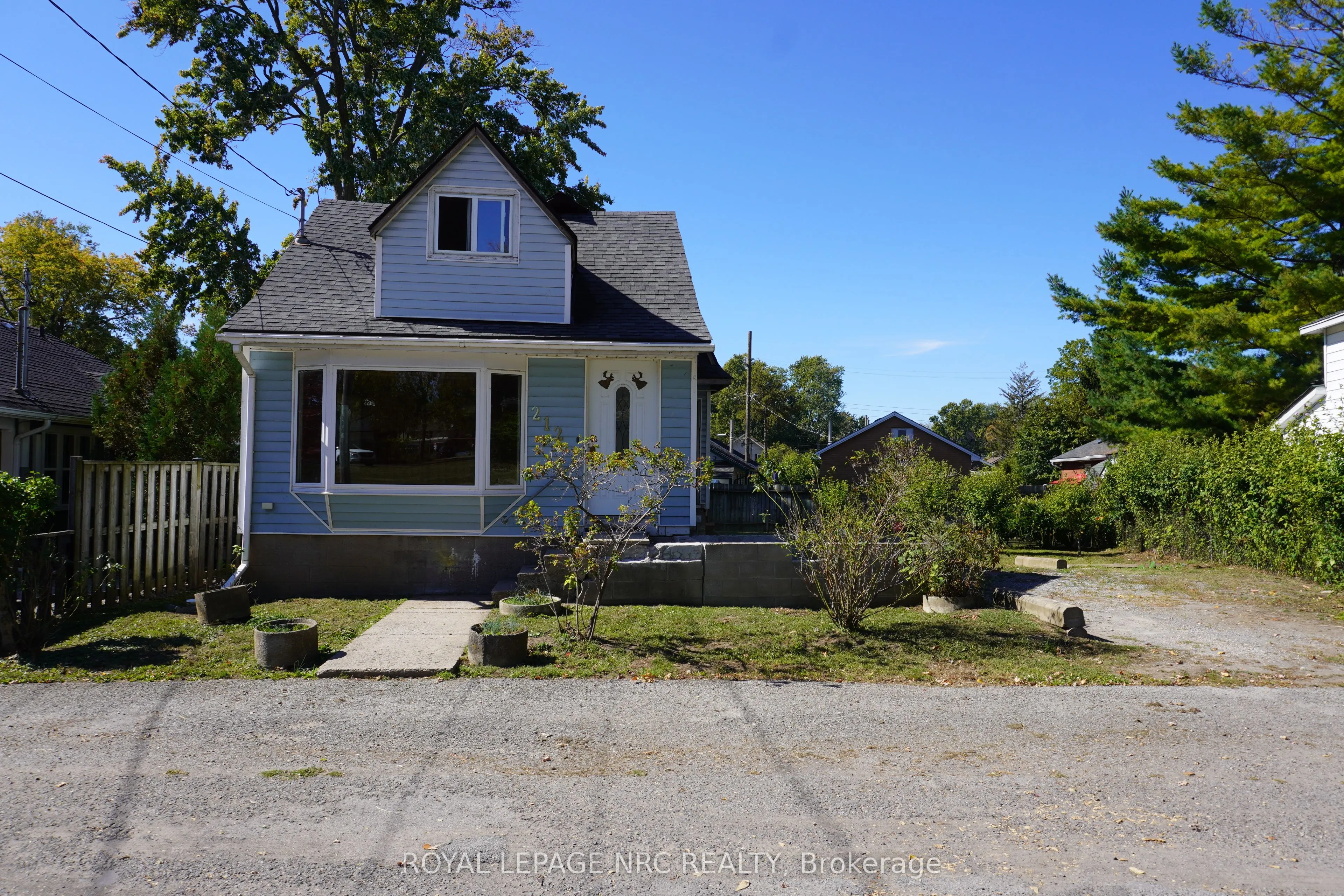 Detached Home For Sale | X12463857