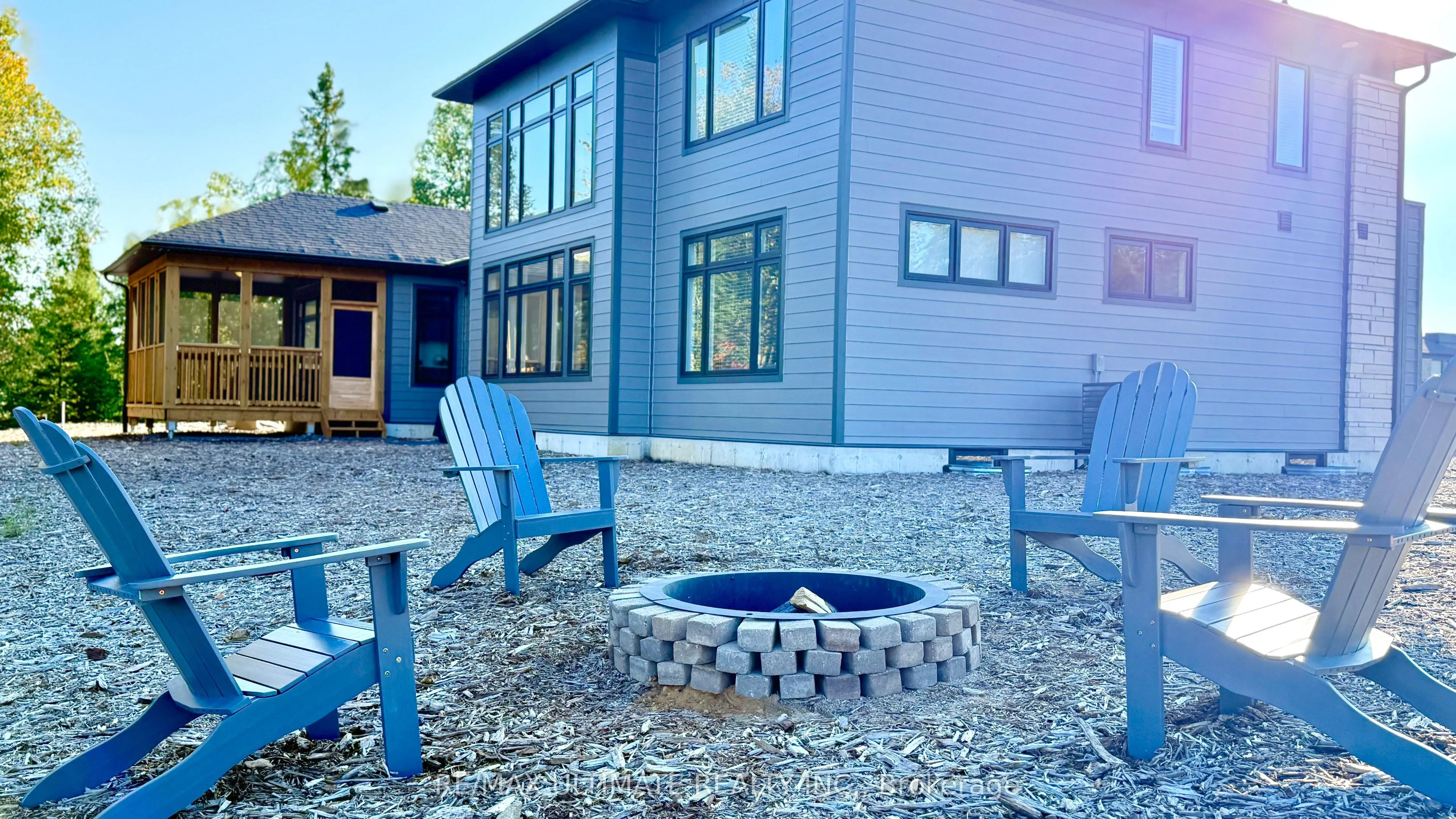 Detached Home For Lease | X12466353