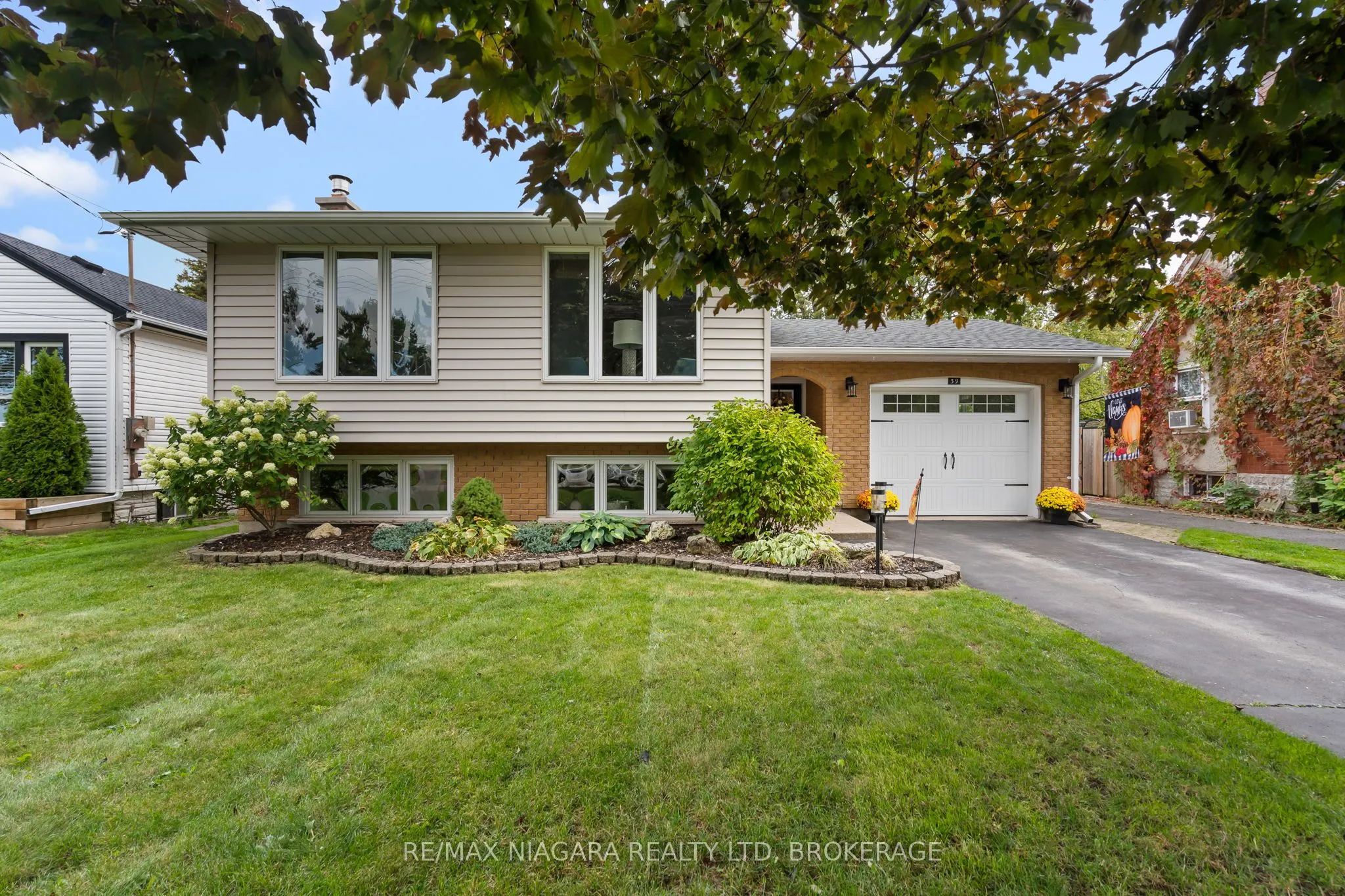 Detached Home For Sale | X12487904