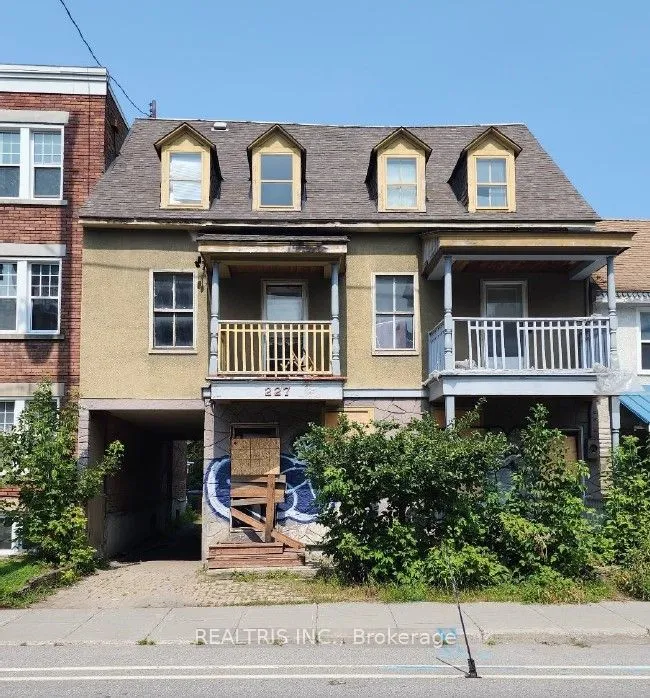 Triplex For Sale | X12492554