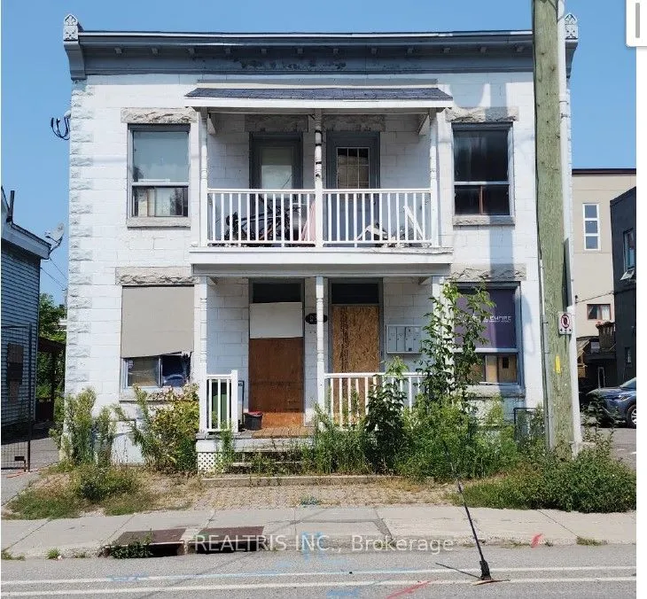 Triplex For Sale | X12492560