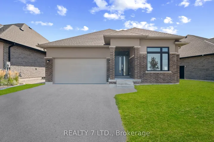 566  Old Course  Trail, Welland, ON L3B 6G8